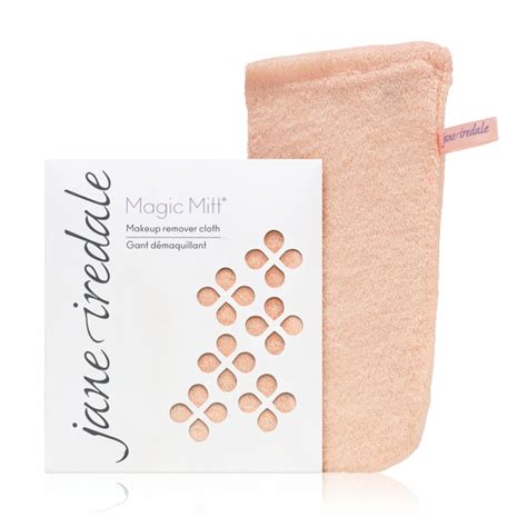 Effortlessly Remove Makeup with Jane Iredale's Resale Magic Mitt